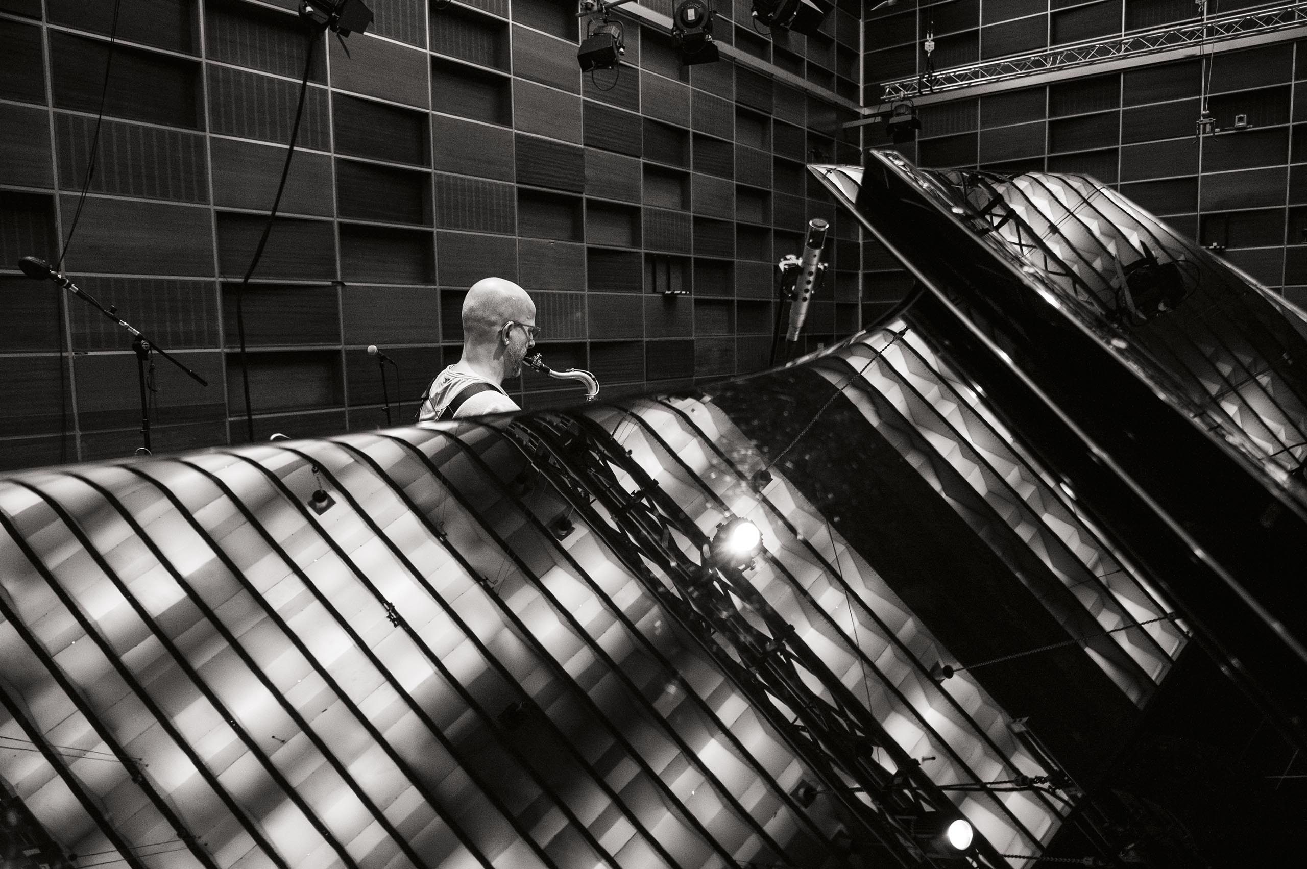 Jason Seizer · tenor saxophone