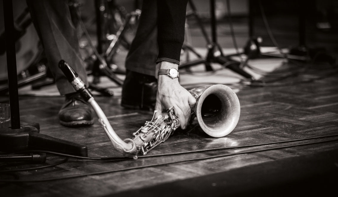 Jason Seizer · tenor saxophone